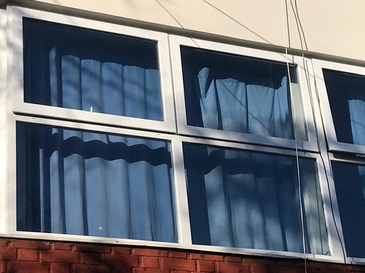 Corporación Educacional Tecnológica de Chile Moderniza Ventanas en el Liceo Pedro de Valdivia